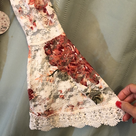 Gorgeous Floral Lace Kimono / Cover Up - Picture 9 of 9